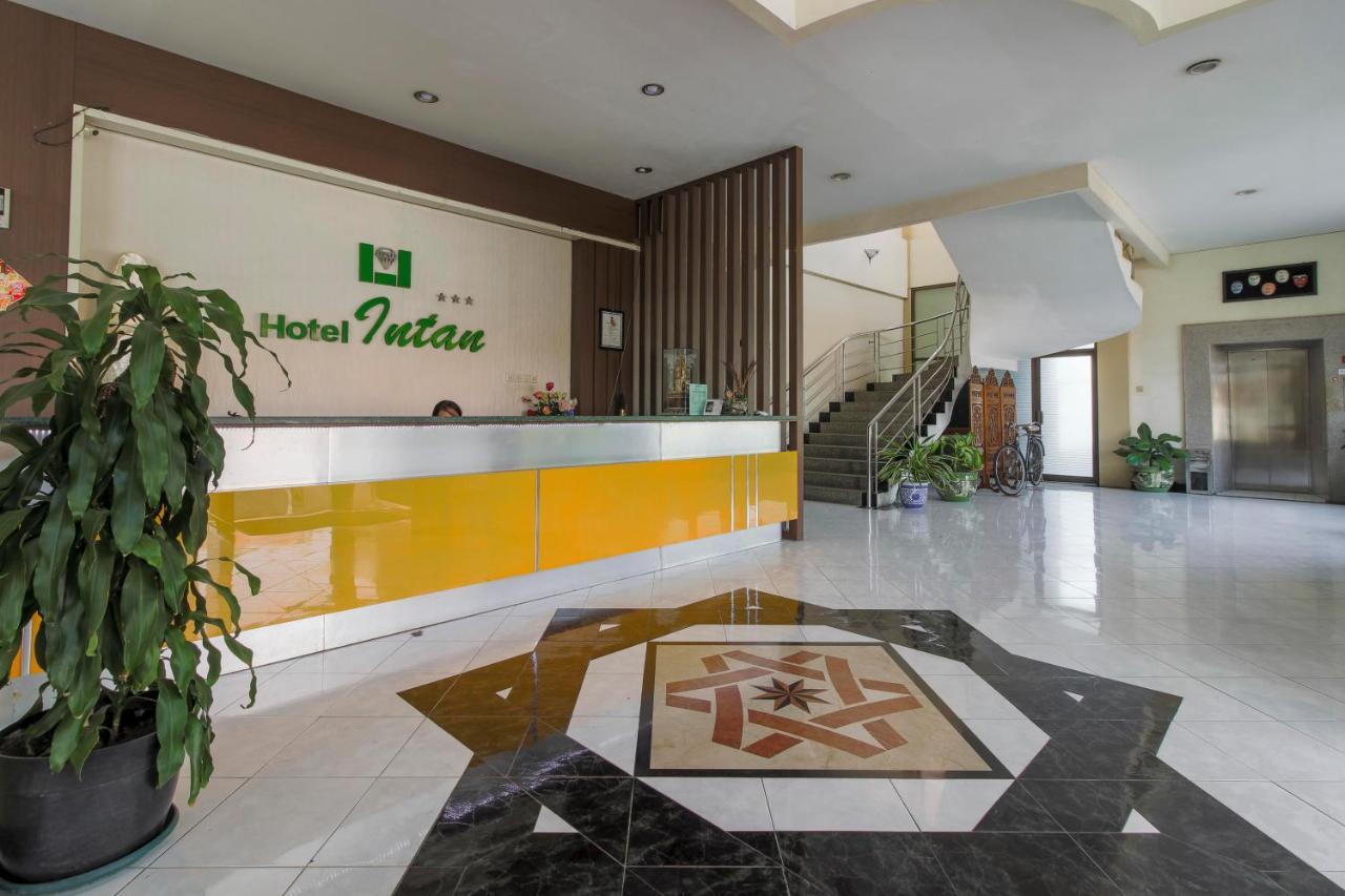 Reddoorz Plus Near Grage City Mall Cirebon Eksteriør bilde